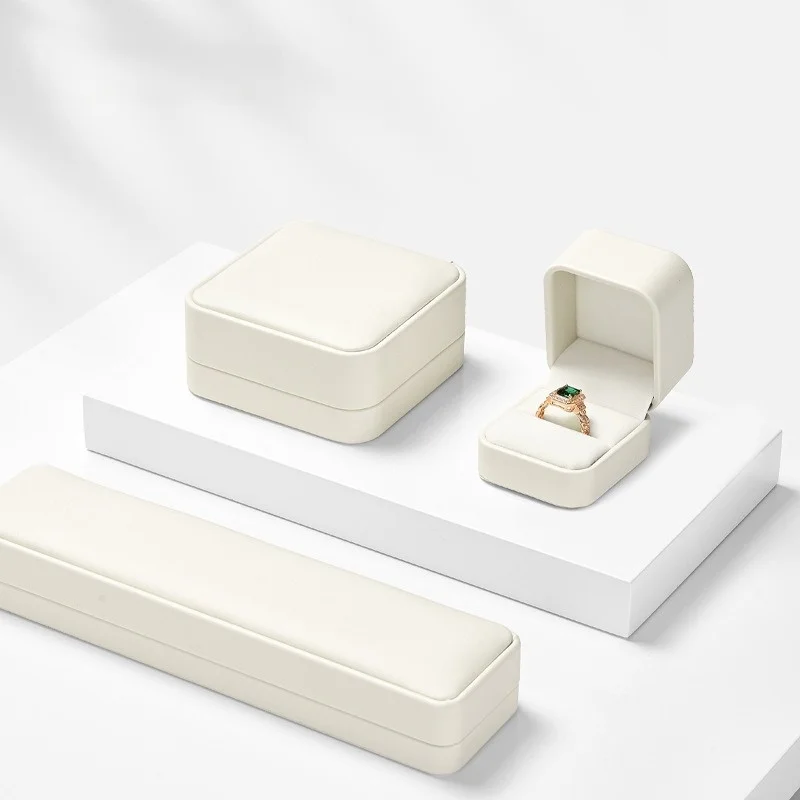 Luxuriöse Ringbox für Hochzeit – Jc Jewelry & Watches Bewertung und Preis